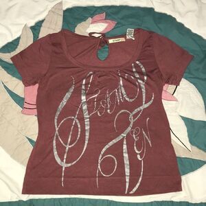 🌻Burgundy stamp 10 short sleeve keyhole shirt size medium